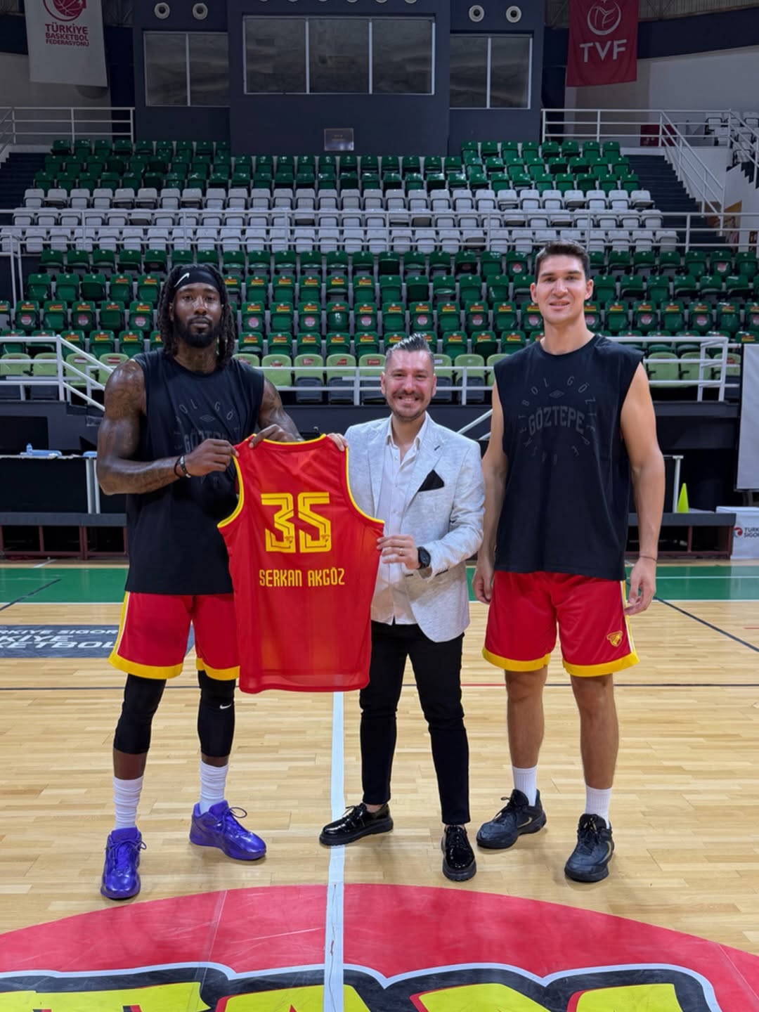 GÖZTEPE BASKETBOL LED EKRANLARINDA YERİMİZİ ALDIK